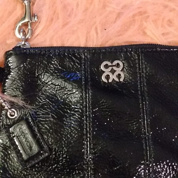 Coach - Picture 2 of 4